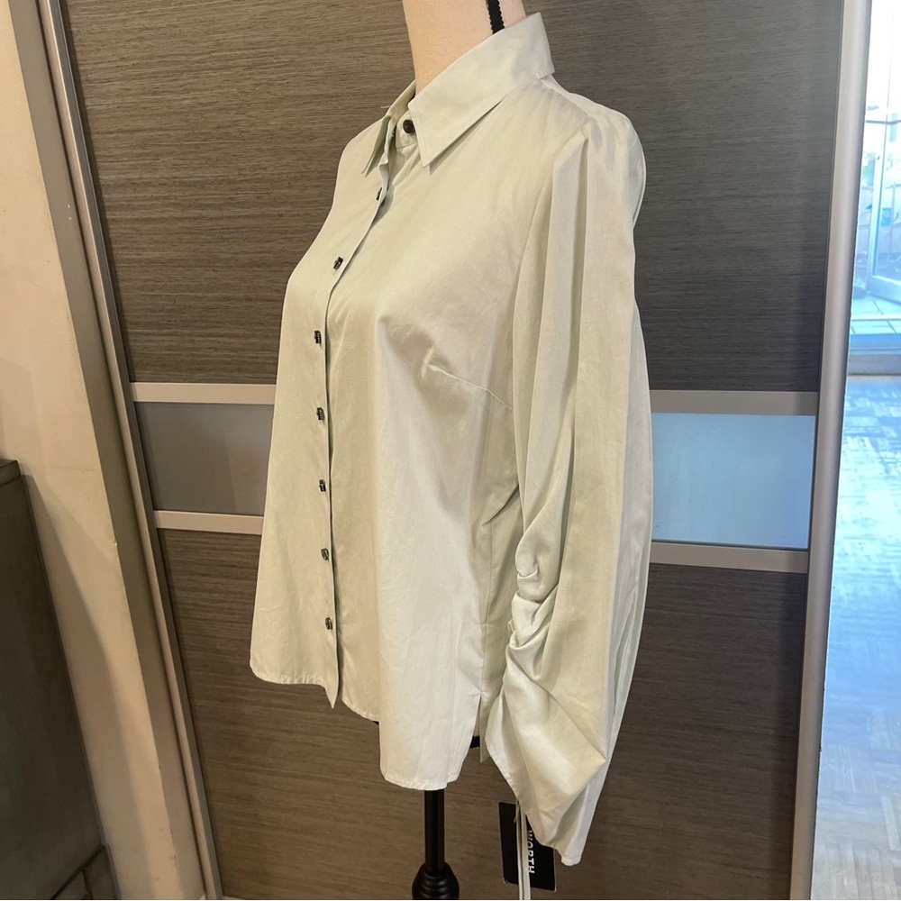 New Worth New York Button Down Shirt Size M $ 348